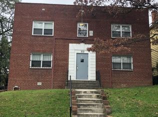 310 61st St NE APT 4, Washington, DC 20019