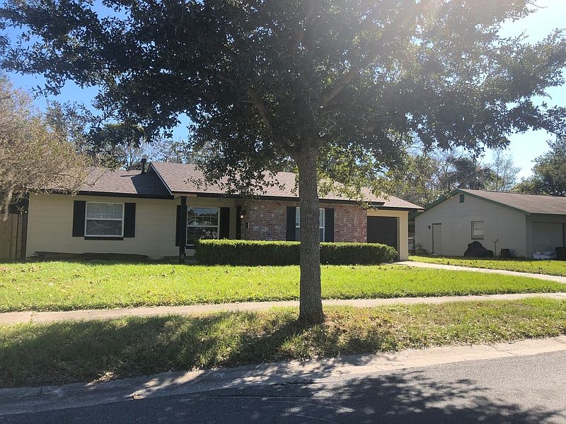 1st image of 392 Brittany Cir