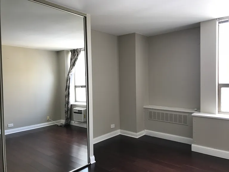 1460 Sandburg St #2401 — Photo 11