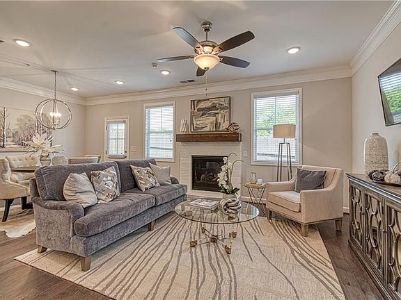 4th image of 361 Niles Ct #21