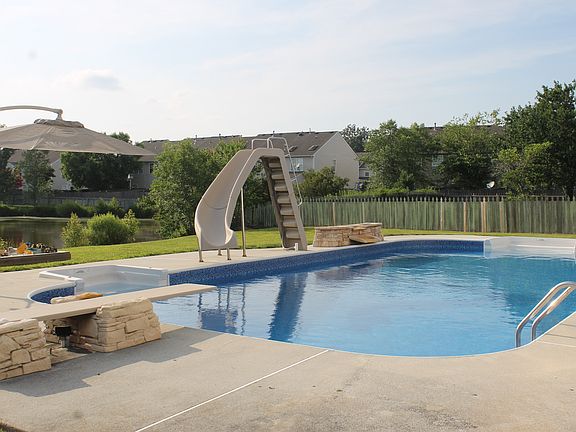 20 x 40 Salt water pool