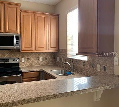 5th image of 10332 Fallsgrove St