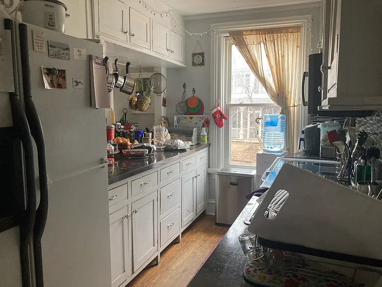 264 Main St #1 — Photo 5