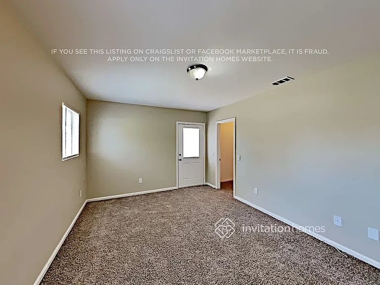 10027 Marcus Ave — Photo 9