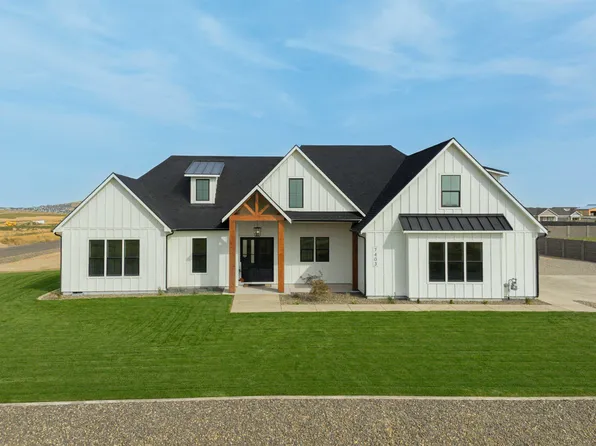 7403 Haystack St, Kennewick, WA 99338
