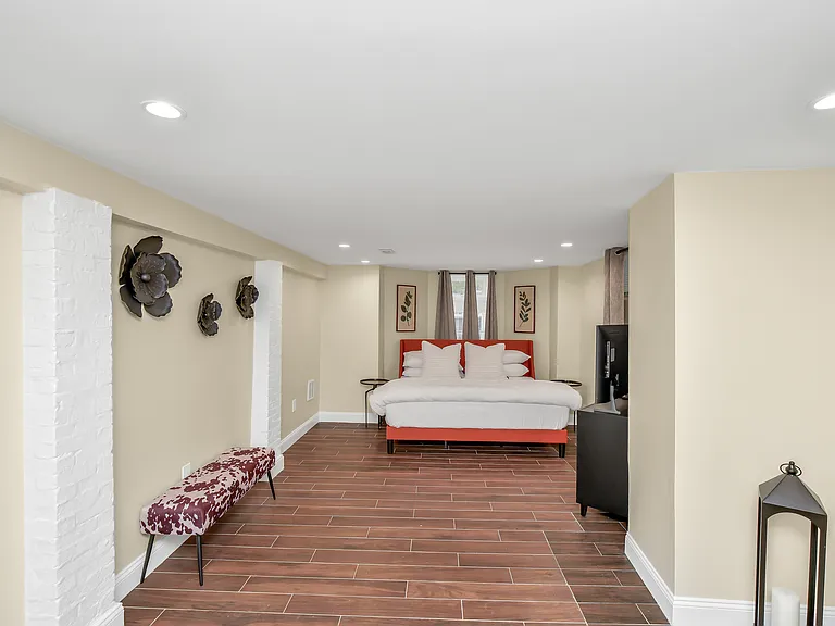 10 Pierce Ave #1 — Photo 27