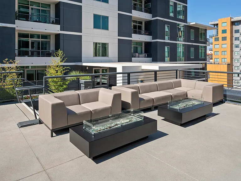 425 W Beech St #535 — Photo 35