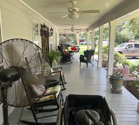 5th image of 903 Belair St