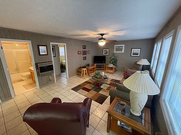 4th image of 27 Kenwood Dr