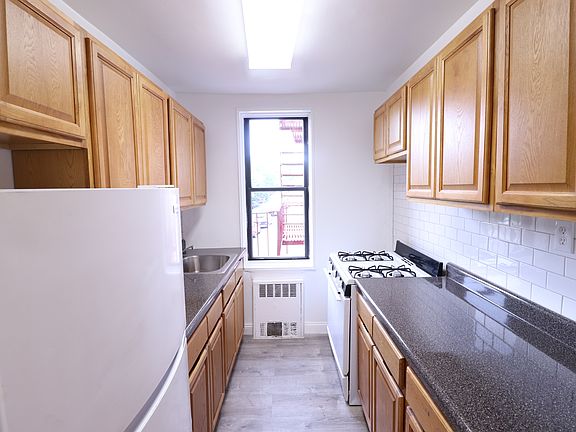5th image of 86-72 208th St APT 2F