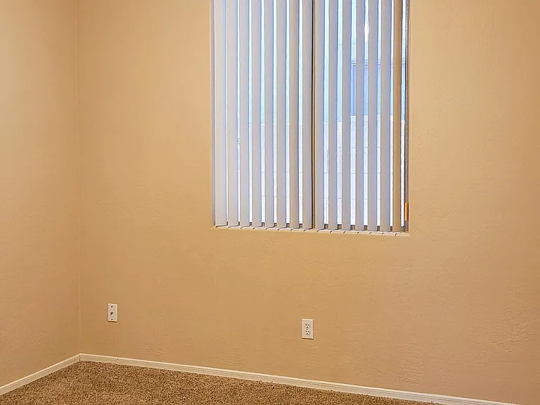 2634 E Fremont Rd — Photo 12