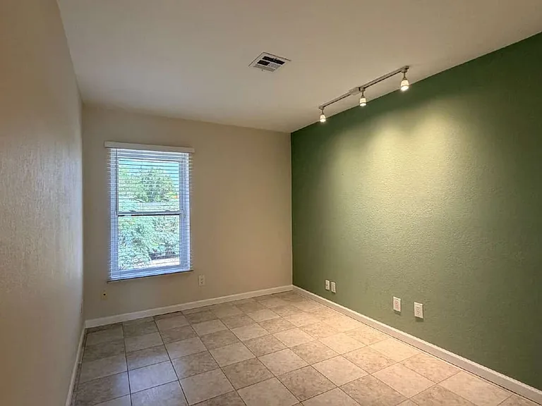 3827 E Larkspur Dr — Photo 8