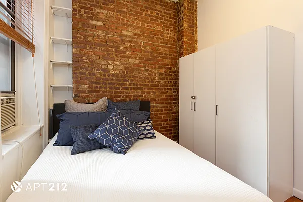 Rented by APT212 INC | media 21