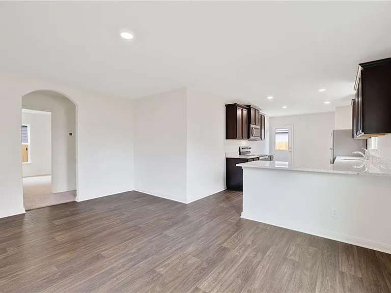 217 Sunnymeade Ln — Photo 3