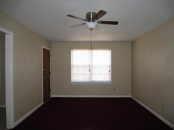 3rd image of 3761 Ironwood Dr