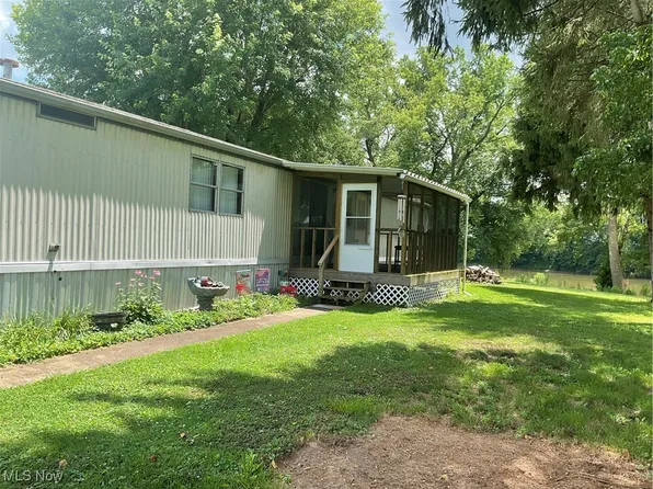 100 Ferry St, Beverly, OH 45715