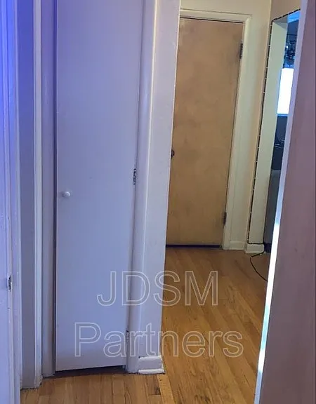 1545 N Jackson St — Photo 7