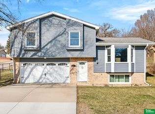 826 Lincoln Ave, Plattsmouth, NE 68048