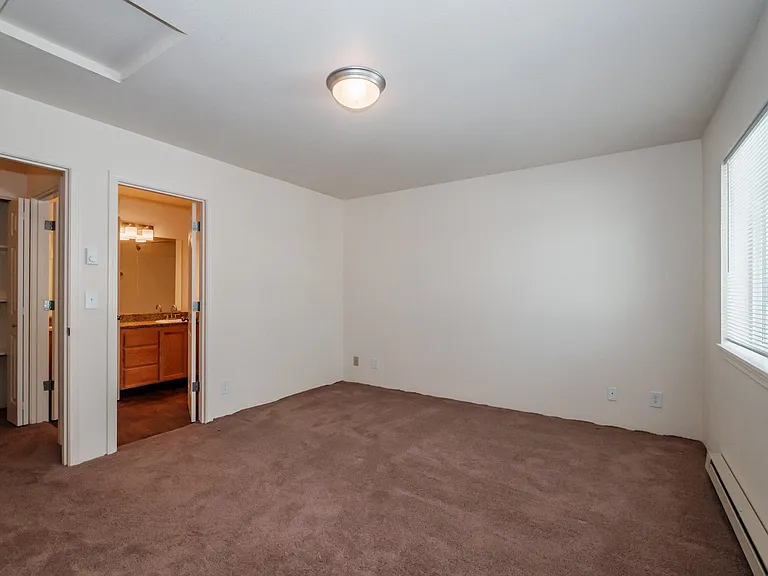 Brentwood Estates | Upstairs Bedroom 2