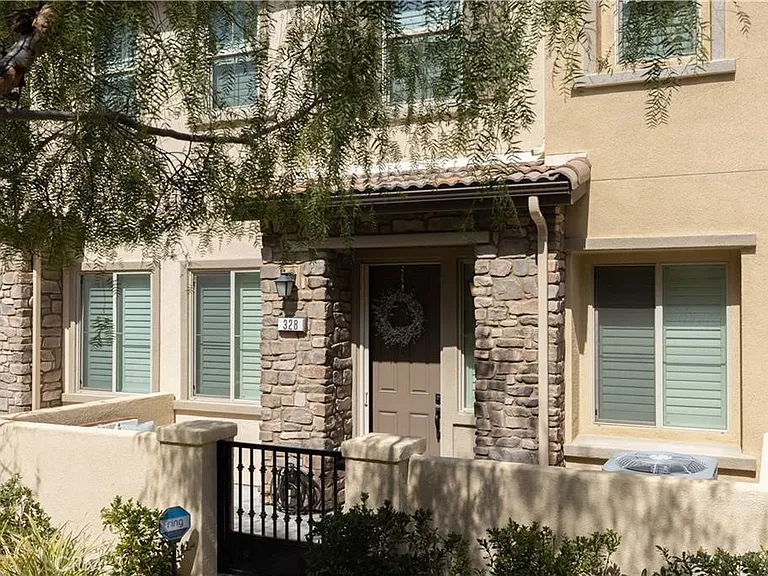 328 S Auburn Heights Ln — Photo 25