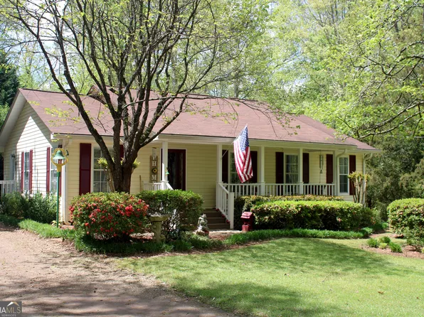 206 Pine Cedar Cir, Brooks, GA 30205