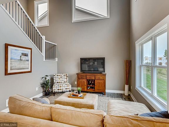 5th image of 22864 Dakotah St NW