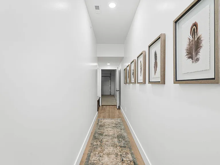 NorthWest TownHomes — Photo 4