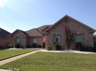 1657 White Oak Cir, Benton, AR 72019