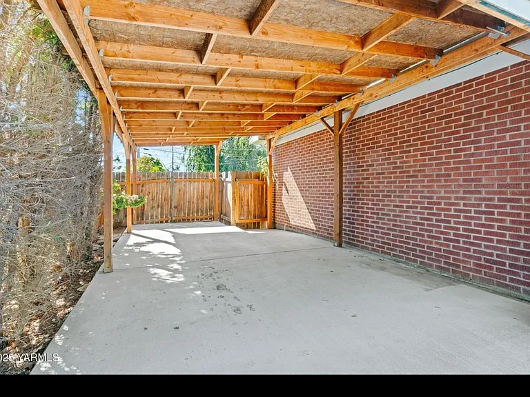 4206 Snowmountain Rd — Photo 6