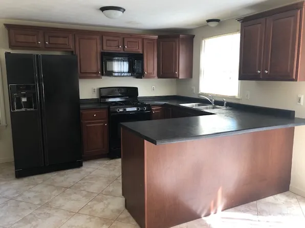 10 Andover Down, Nashua, NH 03063