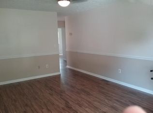 355 Magnolia Dr, Bristol, VA 24201