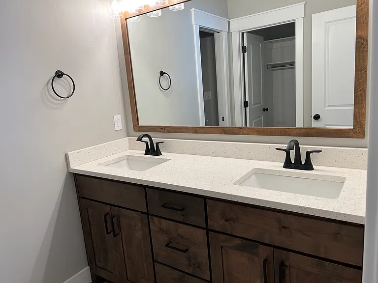 1419 Fremont Ave — Photo 10
