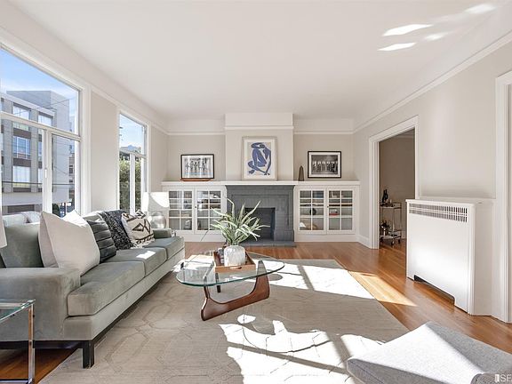 4th image of 1566 Green St