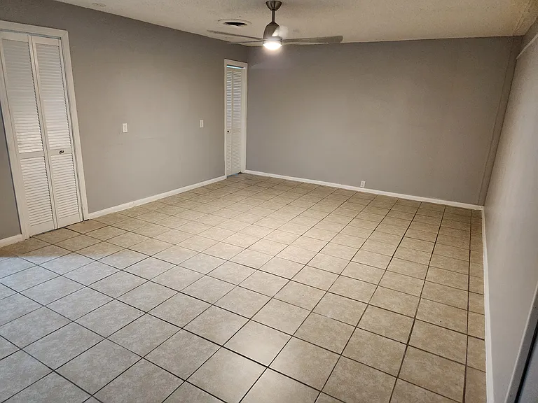 1909 Cherry Ln — Photo 17
