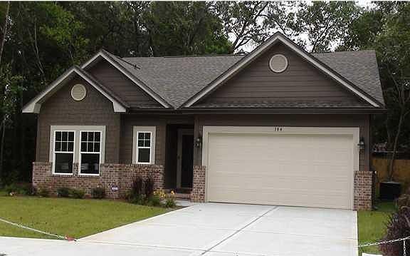 2nd image of 104 Arrowhead Way