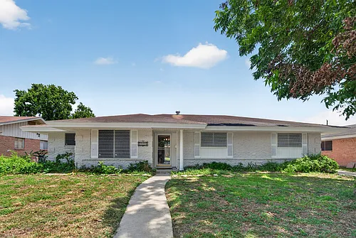 4022 Capri Dr Photo 1