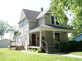 618 4th St, Nevada, IA 50201