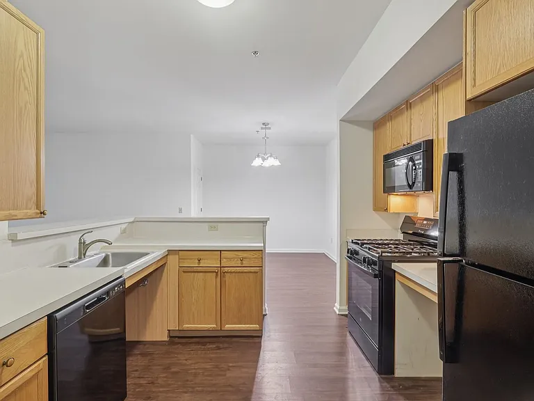Autumn Park Apartments — Photo 41