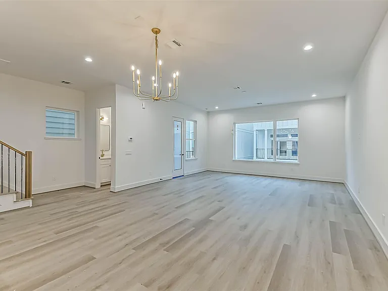 7709 Earl Rudder Way — Photo 14