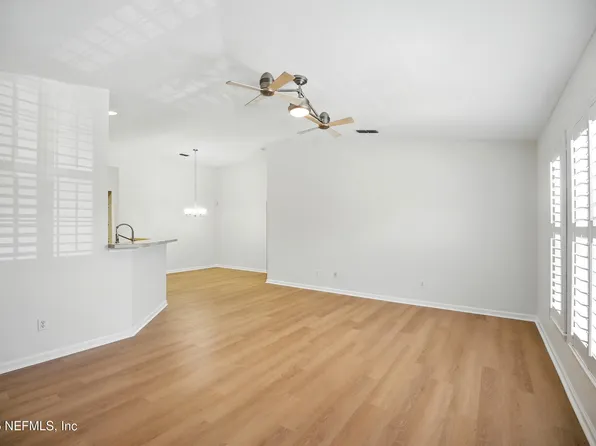 176 JARDIN DE MER Place #176, Jacksonville Beach, FL 32250