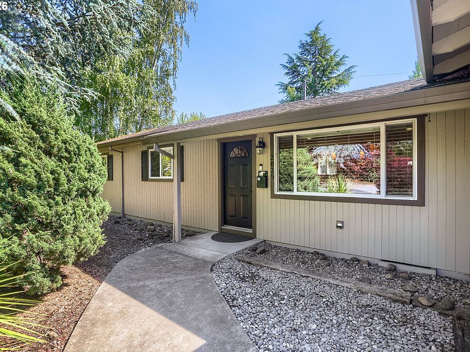 1st image of 2025 SW 139th Ave
