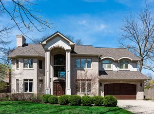 906 Queens Ln, Glenview, IL 60025