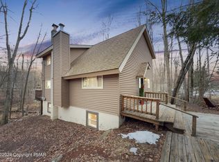 8805 Cloudcrest Dr, Tobyhanna, PA