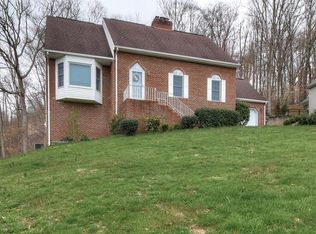 3833 Cimarron Dr, Kingsport, TN 37664