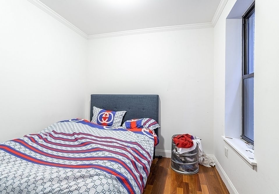 2nd image of 504 E 12th St APT 8