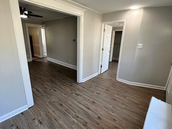 3rd image of 4116 Laurel Ave #1