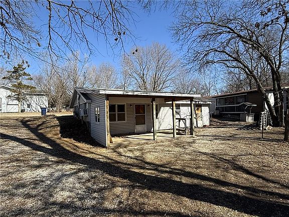 2nd image of 2020 E 310th Rd