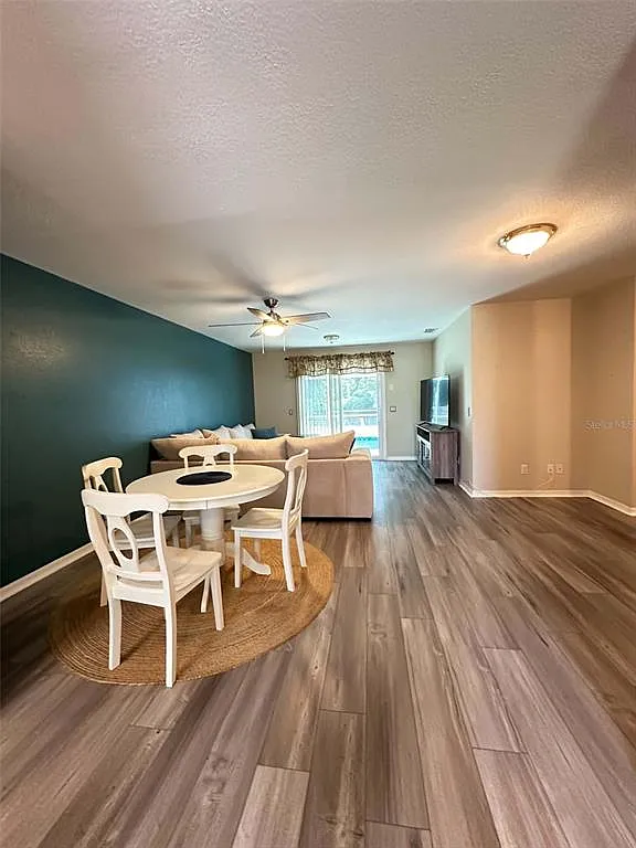 2 bed, 2.0 bath, 1996 sqft, $1,600 — Photo 4