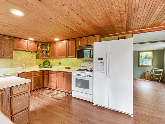 3rd image of 26071 W Heart O Lakes Blvd