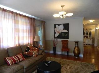 13 Harwood St, North Andover, MA 01845